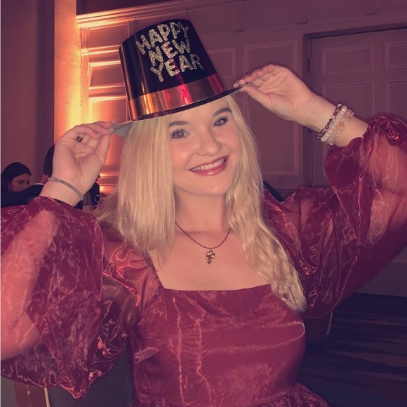 Meet your Posher, Natasha - Picture 1 of 1